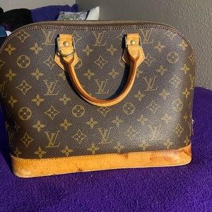 Vintage Louis Vuitton speedy bag